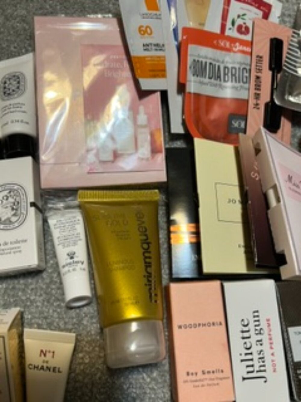 NWT 40+ Piece Luxury Sample Beauty Bundle inc. Diptyque, Sisley, Chanel, YSL - Picture 5 of 7